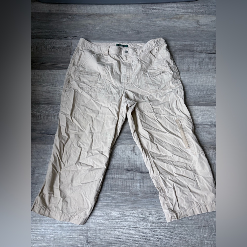 Lauren Ralph Lauren tan khaki Capri cargo style Pants 100% cotton spring summer